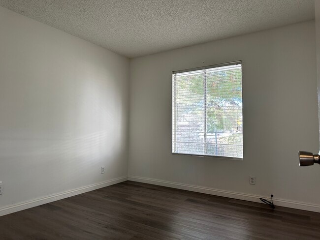 Building Photo - 14734 Santa Fe Trl