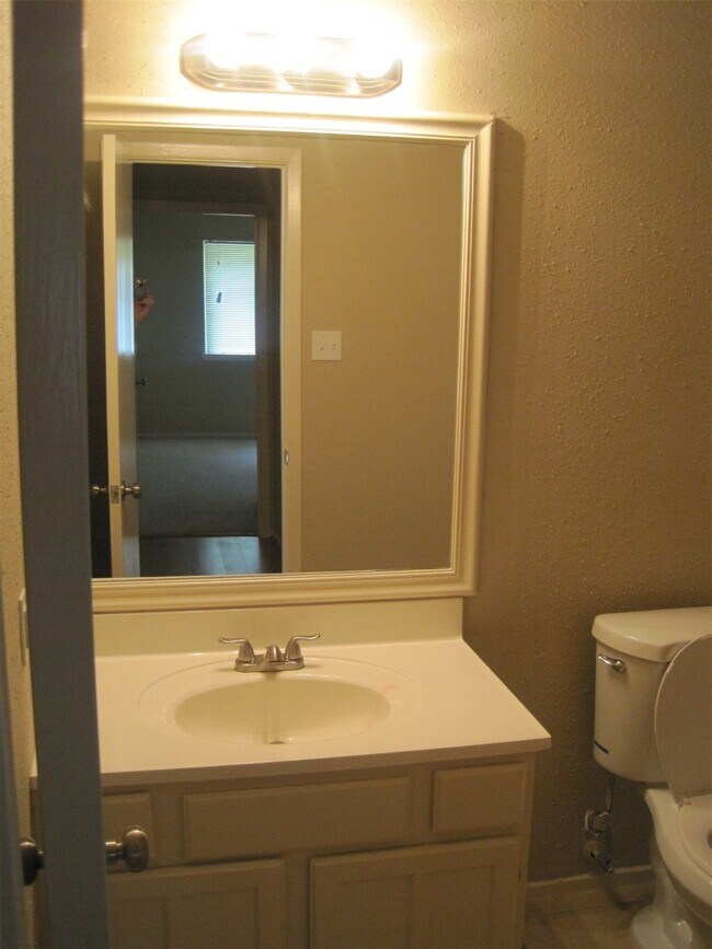 Building Photo - 6822 Harpers Dr