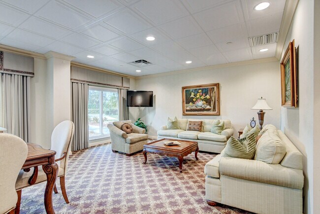Building Photo - 4301 N Ocean Blvd