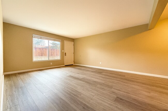 Building Photo - La Mesa Excellent Location 1 bed