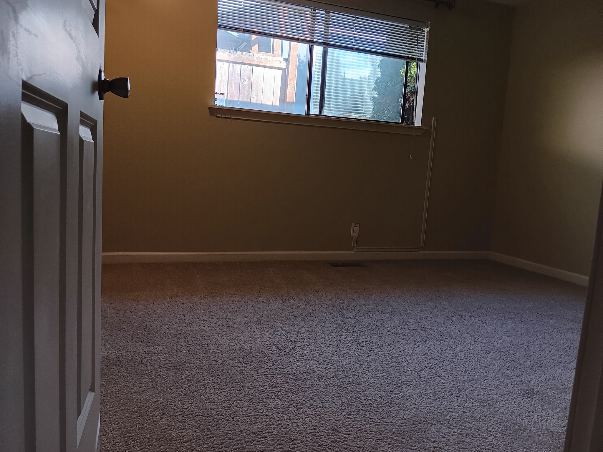 Building Photo - 518 NE 85th St