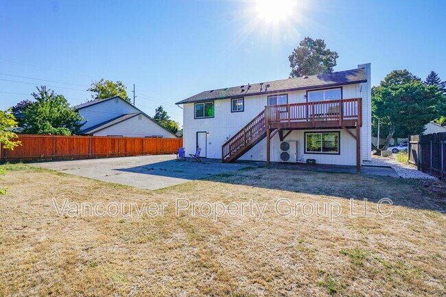 Building Photo - 819 SE Olympia Dr