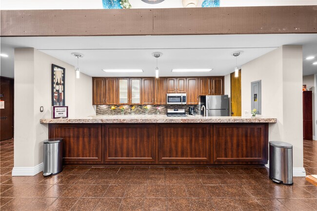 Building Photo - 6202 Friars Rd