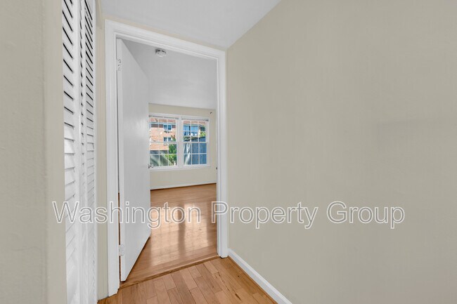 Building Photo - 736 Quince Orchard Blvd