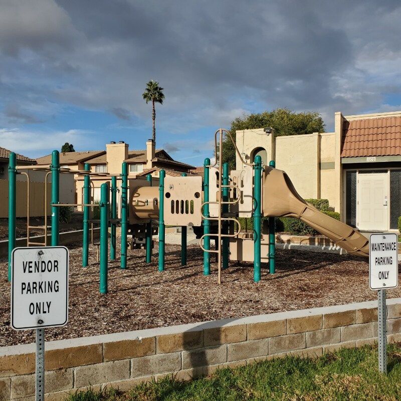 Building Photo - 1643 Rue De Valle