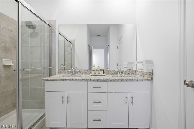 Building Photo - 14303 Pine Lodge Ln