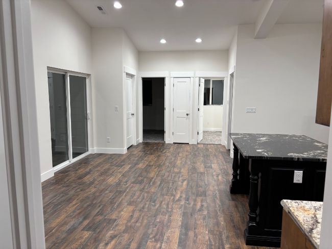 Building Photo - 9414 Abigail Ln