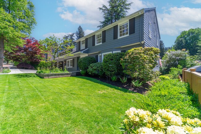 Building Photo - Enchanting Portland Heights 5BD House: You...