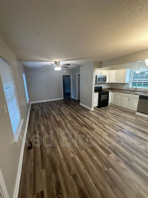 Building Photo - 1230 Harris St