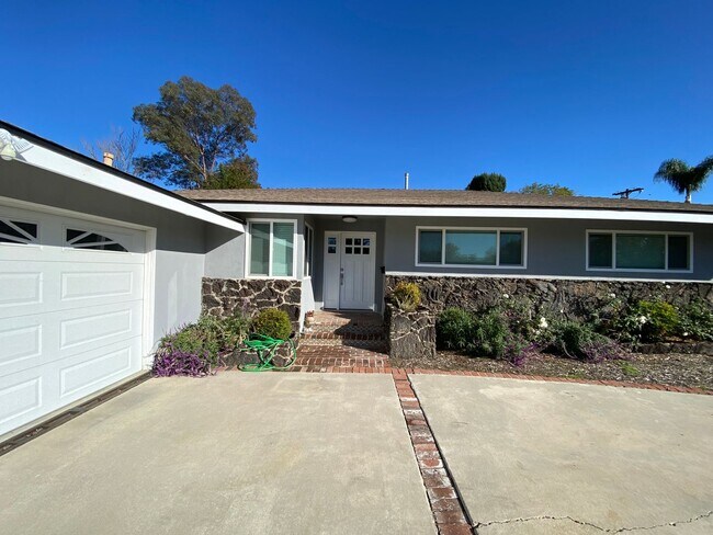 Building Photo - 5900 Cahill Ave