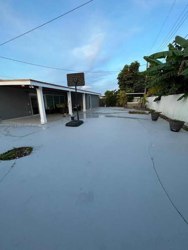 Building Photo - 12770 SW 18th St