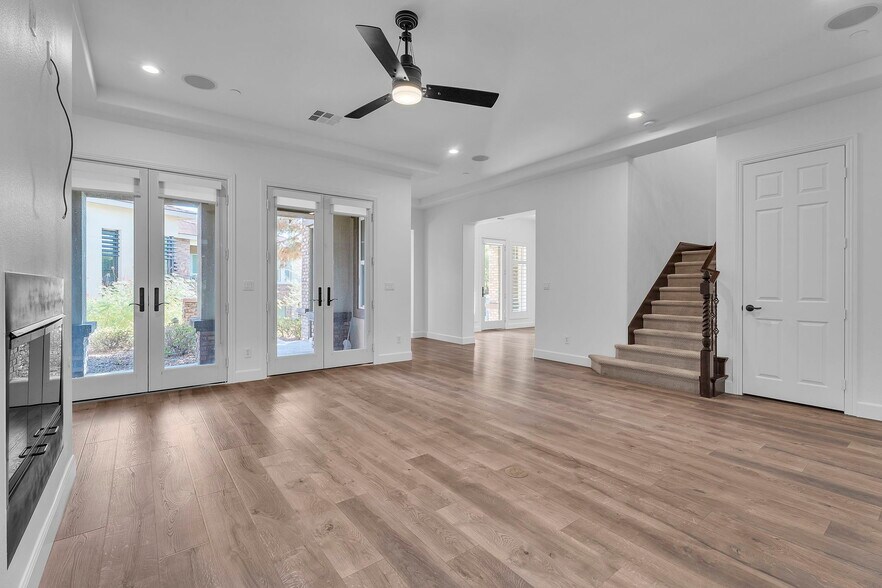 Living area/dining - 11280 Granite Ridge Dr