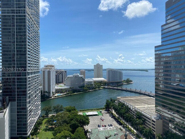 Building Photo - 500 Brickell Ave