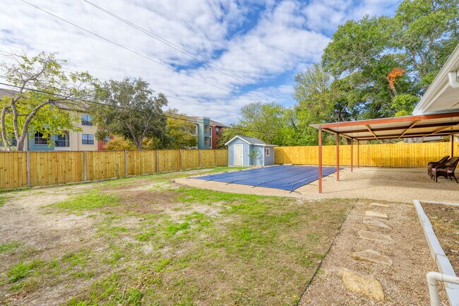 Building Photo - 10615 Lands Run St