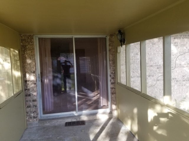Back Screened in Porch - 604 Alexander