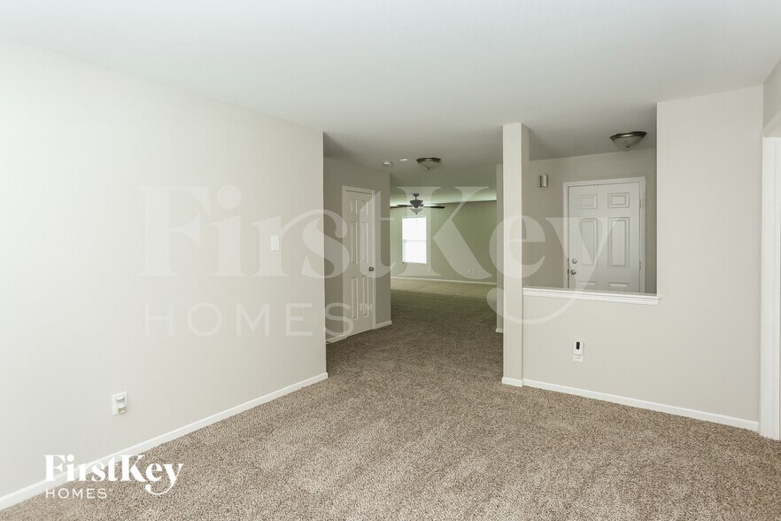 Building Photo - 657 Bright Orchid Ave