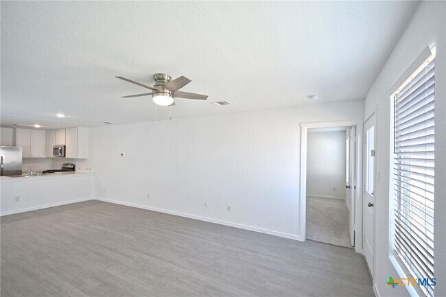 Building Photo - 1542 Tiptop Mdw