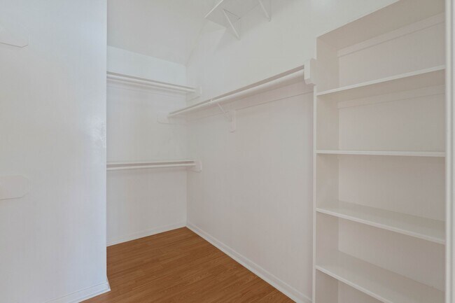 Building Photo - 1315 Anita St