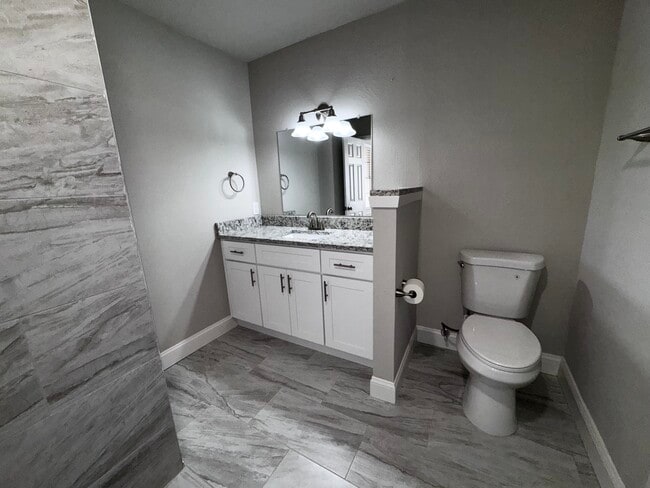 Building Photo - 1311 Alpine Dr