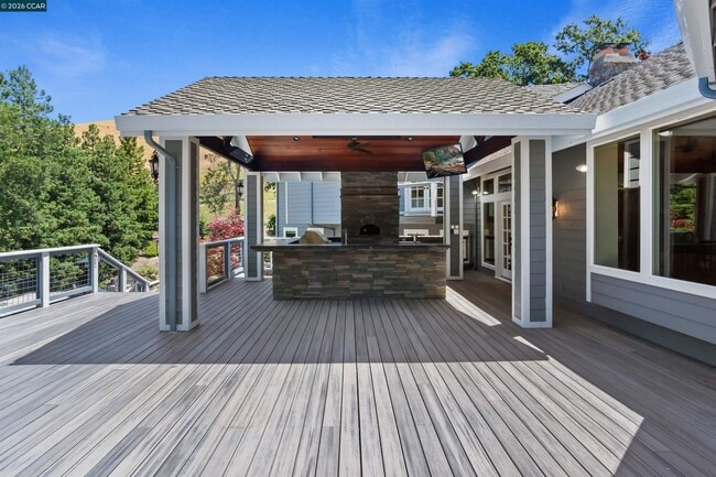 Building Photo - 2324 Saddleback Dr