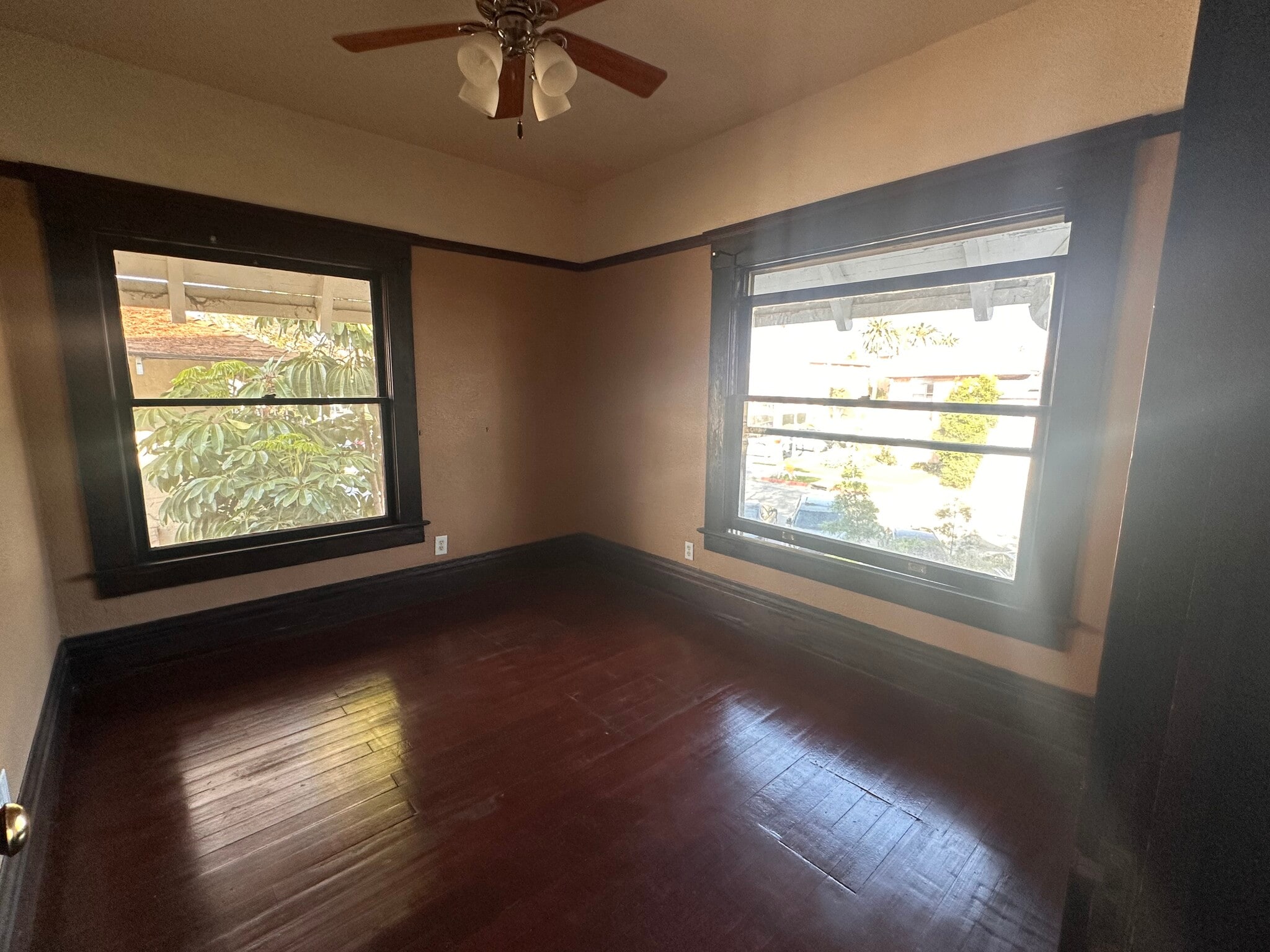 Building Photo - 847 Linden Ave