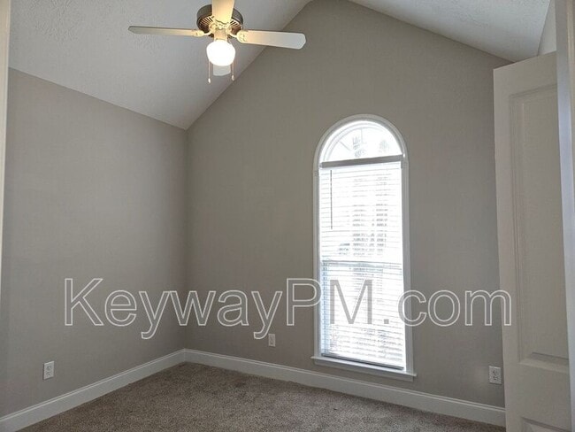 Building Photo - 808 Tyler Woods Dr