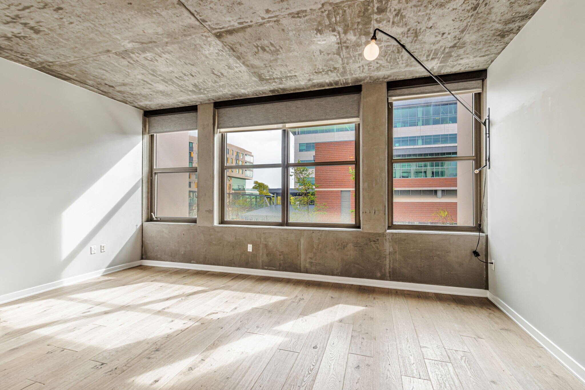 Building Photo - 311 2nd St
