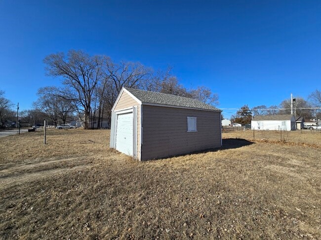 Building Photo - 158 S Roosevelt Rd