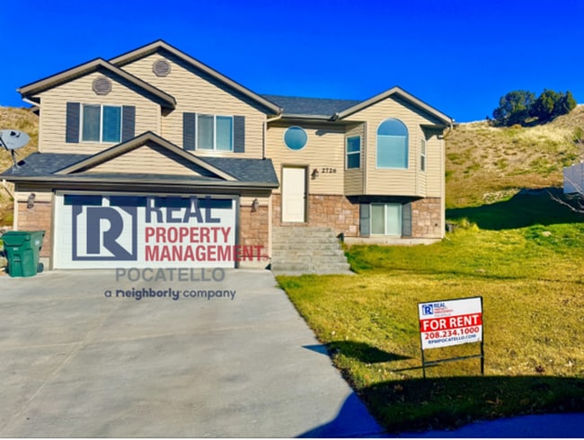 Primary Photo - Beautiful 4 bed 3 bath home - 2 car garage...