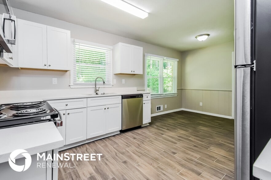 Building Photo - 1277 Scenic Way SW