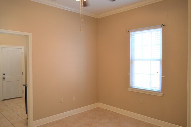 Bedroom - 626 St Ferdinand St