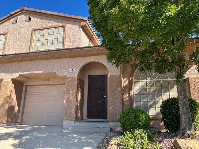 Primary Photo - Spacious 2bed/ 2.5 bath Townhouse in Gated Community