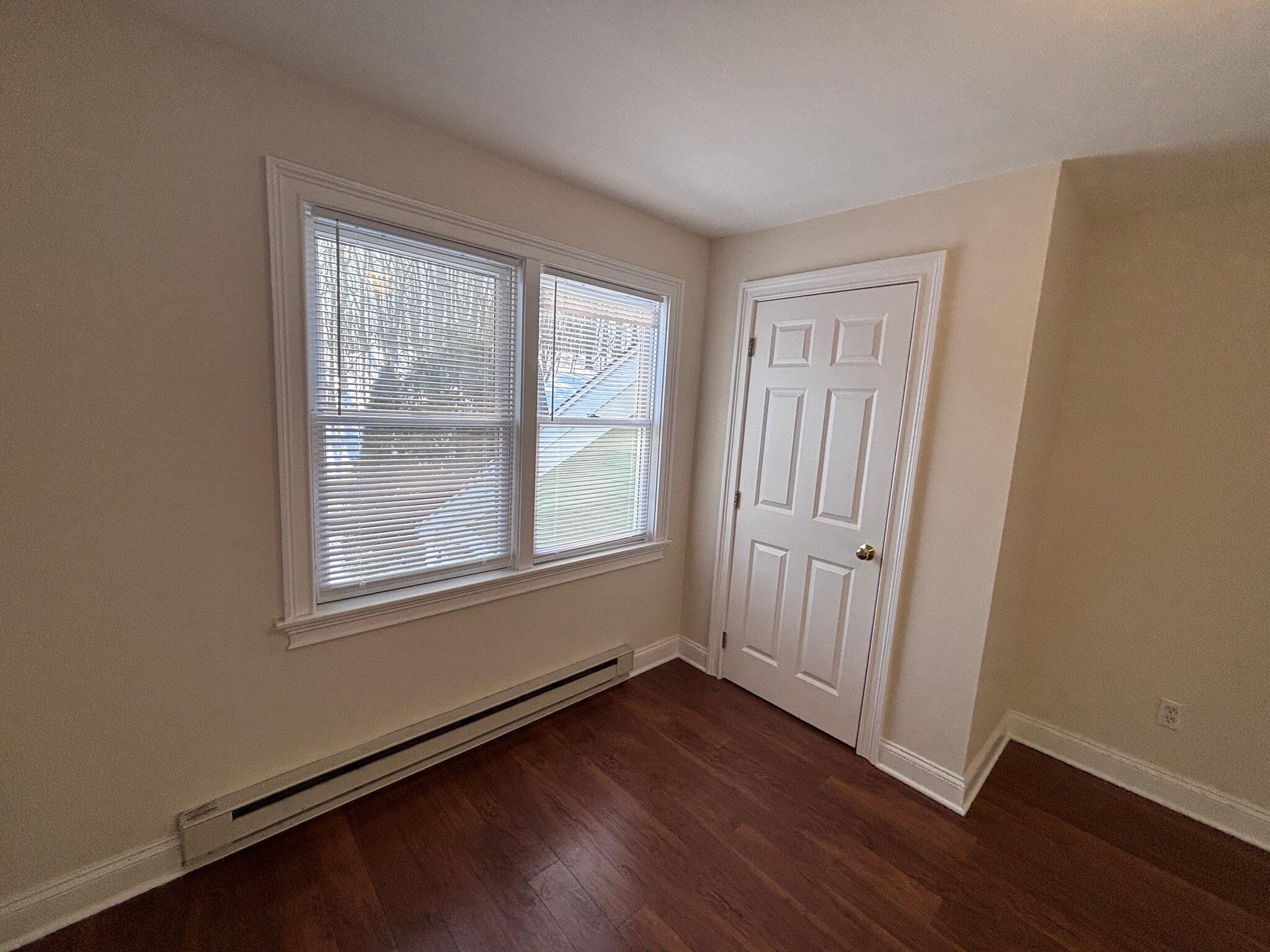 Building Photo - 101 Ponus Ave