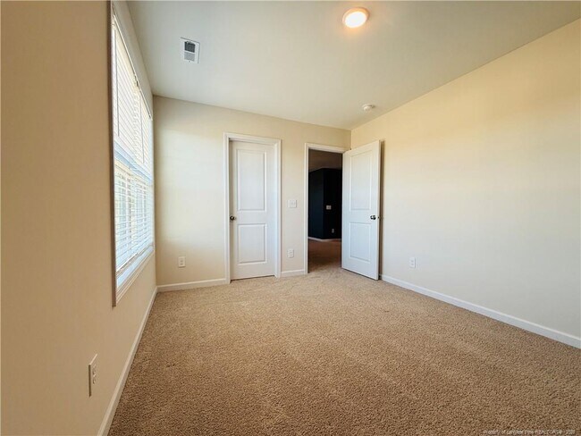 Building Photo - 4029 Racking Horse Rd