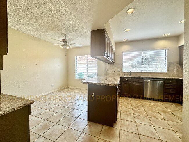 Building Photo - 64427 E Rolling Rock Ct