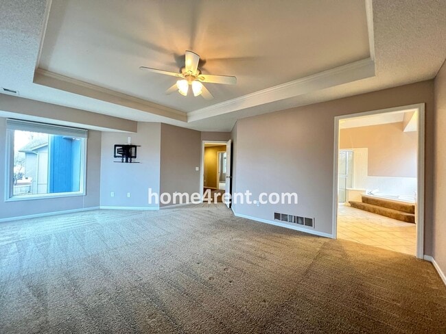 Building Photo - Beautiful Four Bedroom Home in Blue Valley...