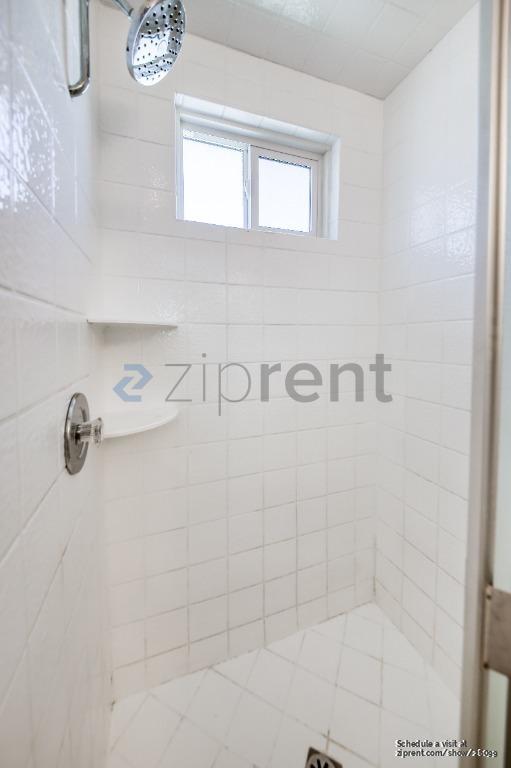 Building Photo - 10045 Wisner Ave