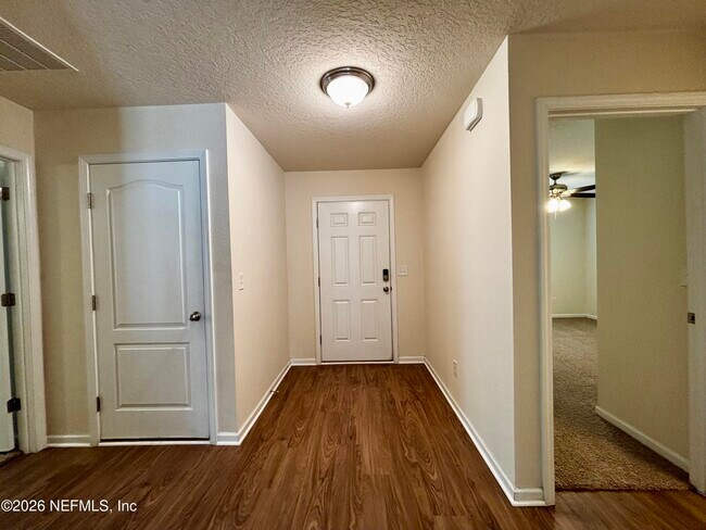 Building Photo - 9086 Tahoe Ln
