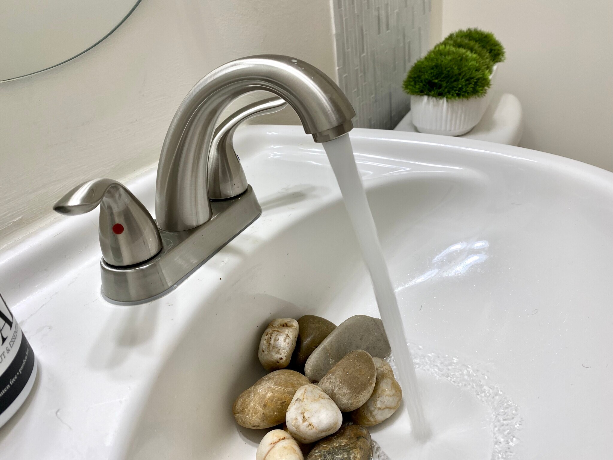 New Faucets - 810 Revelstore Ter NE