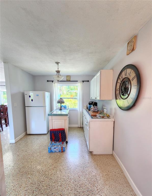 Building Photo - 11645 Oxford St