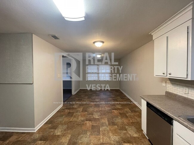 Building Photo - 102 Hope Pl