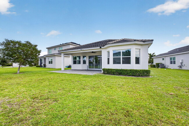 Building Photo - 16293 Melogold Dr
