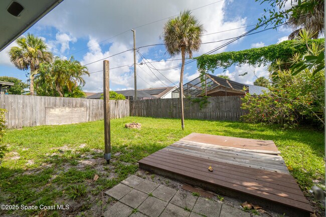 Building Photo - 1712 Stewart Pl