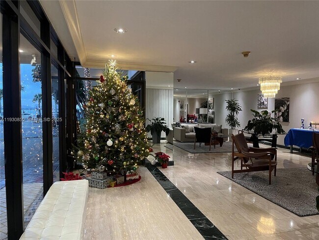 Building Photo - 1408 Brickell Bay Dr