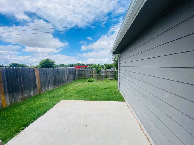 Building Photo - Charming and well-maintained home in a convenient Temple location