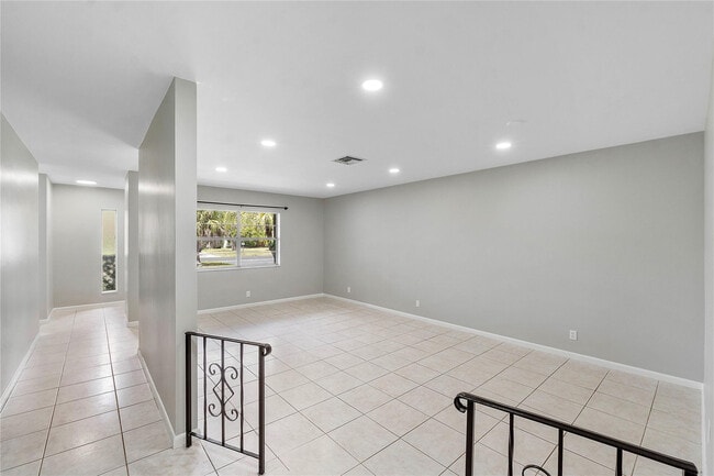 Building Photo - 3843 NW 81st Terrace