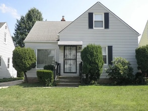 Building Photo - Single Family Home 3 beds 1 bath Available Now!