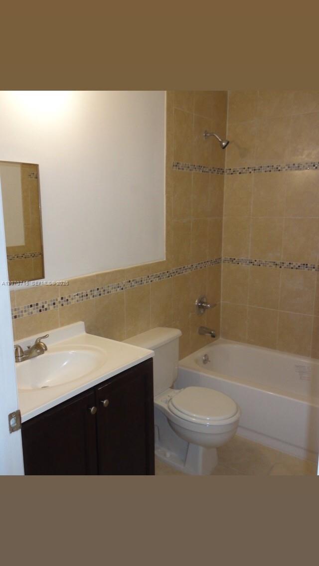 Building Photo - 14902 SW 82nd Ln