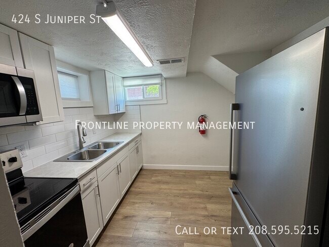 Building Photo - 424 S Juniper St