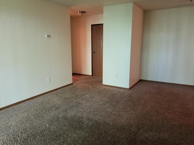 Interior Photo - Oak Creek Chateau Apartments